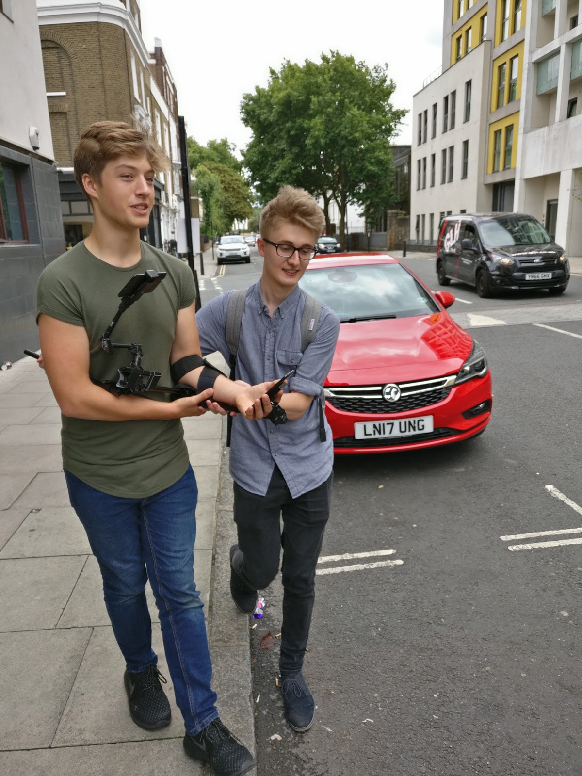 The rig in use out on the street